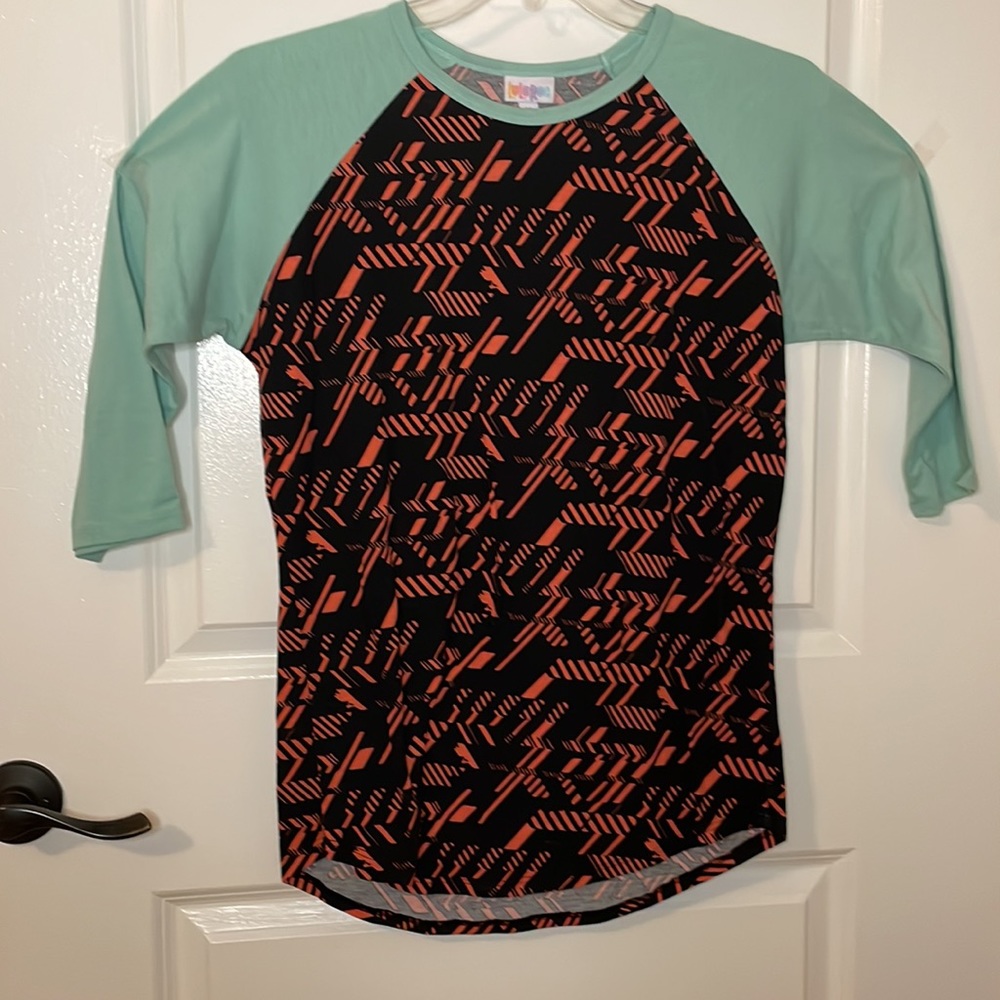 Ladies LuLaRoe baseball shirt Randy, size M (10-12) EUC. Black orange green